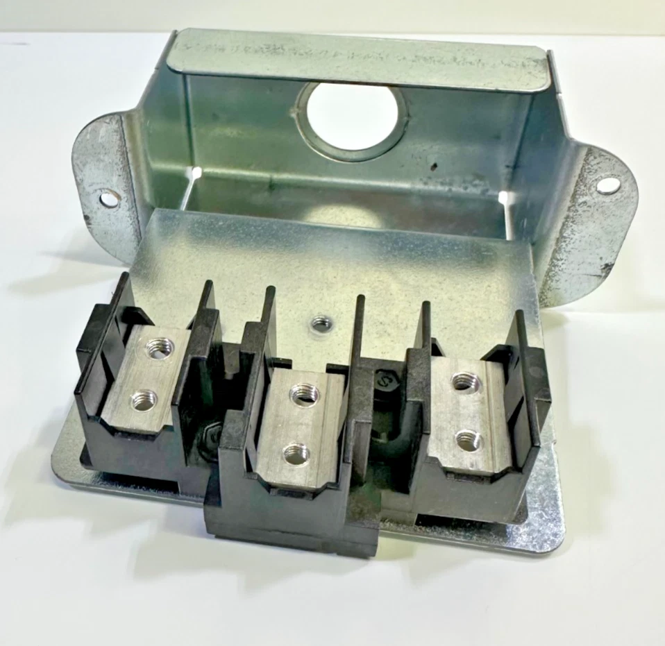 BLOCK TERMINAL  WB17X38438 & TERMINAL BLOCK MOUNT WB34X29565 (JB645DKBWW) - Image 3 of 4