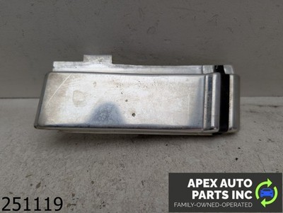 OEM 1978 Chevrolet Caprice 4.1L Passenger side rocker trim RH wheel well