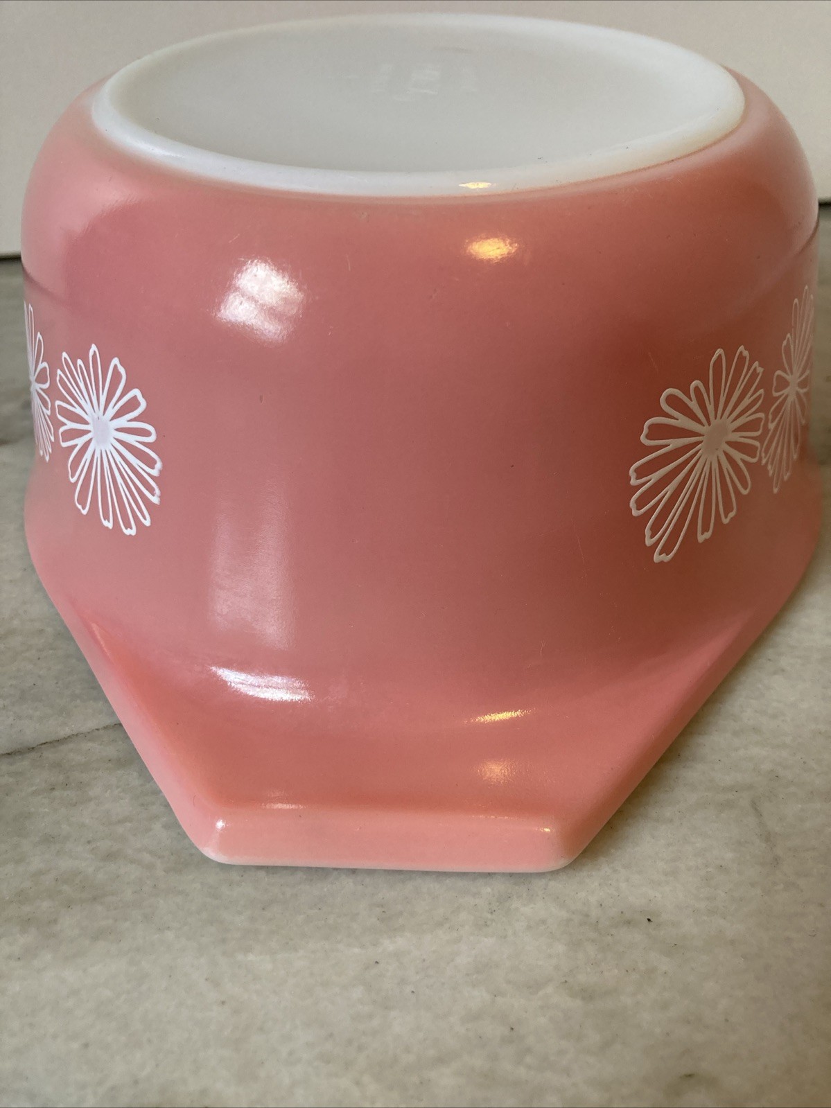 PYREX Pink Daisy Casserole Baking Dish No Lid 043 1.5 Quart oval Vintage USA