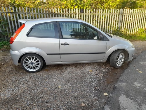 Ford Fiesta mk6 ZETEC S SILVER BREAKING SPARE side repeater PETROL ST 3 PFL - Picture 2 of 24
