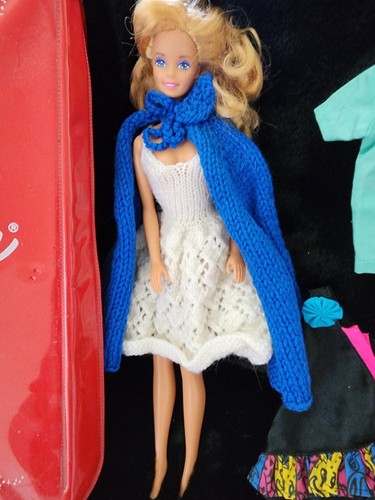 Vintage 1960er & up große Barbie Puppenetui mit Kleidung 38 Stück INSGESAMT - Bild 10 von 24