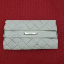 Nine West Women’s Diamond Design Beige Tri-Fold Organizer Wallet