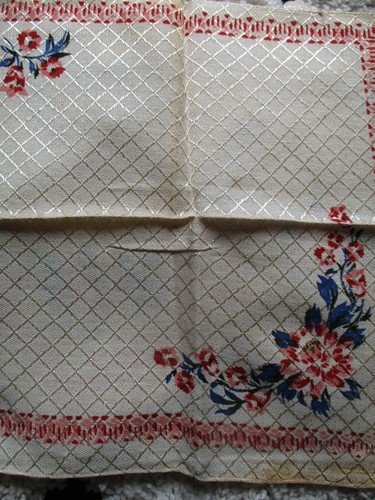 Set Of 6 Vtg Ecru Damask Color Napkins w/PINK Flowers BLUE Leaves 13" - Picture 2 of 3