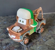 Disney Pixar Cars Whee-Hoo Winter MATER Saves Christmas  2017 Holiday Die-Cast 