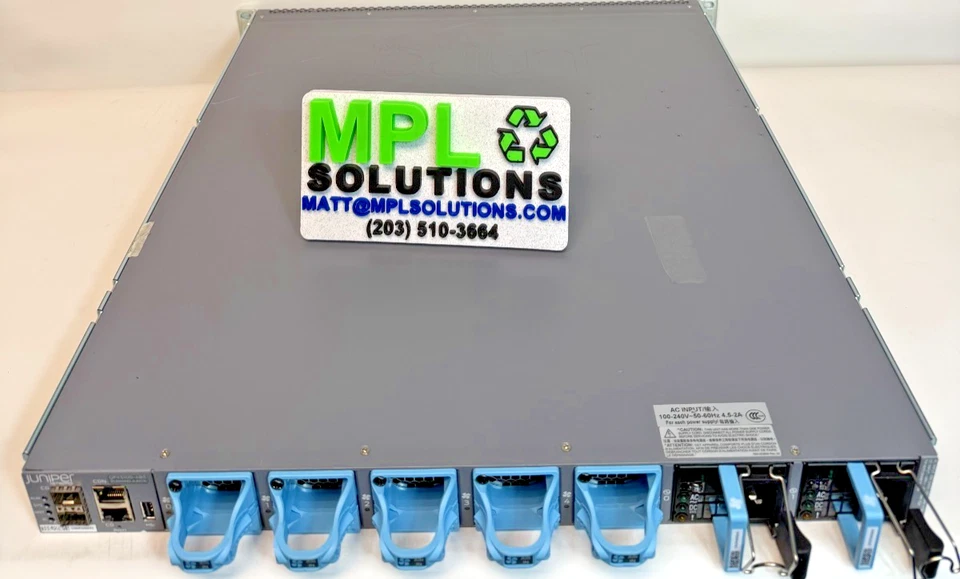 Juniper QFX5100-48S-3AFI 48 puertos SFP+ 6 QSFP+ 2x administración SFP/RJ-45 Foto 2 de 4