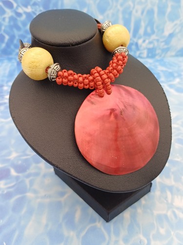 Beautiful Bohemian Red Mother Of Pearl Rund Pendant Ethnic Style Necklace - Picture 2 of 16
