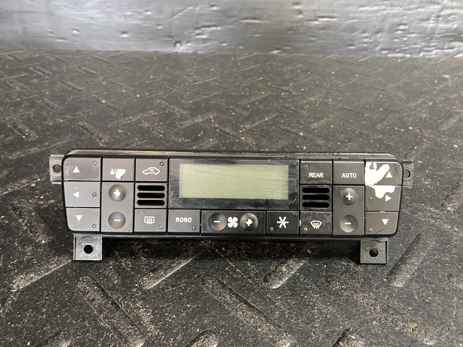 08-19 MASERATI GRANTURISMO A/C HEATER TEMPERATURE CLIMATE CONTROL PANEL SWITCH