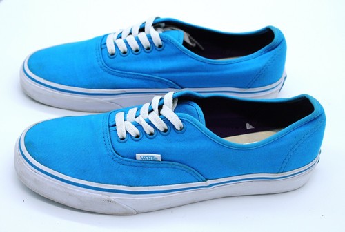 low vans blue