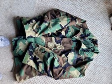 US Military Cold Weather Field Coat Woodland Sz Medium short Alpha Industries