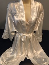 Val Mode Lingerie Set Gown  Robe 100 Polyester White Size M  S Slip