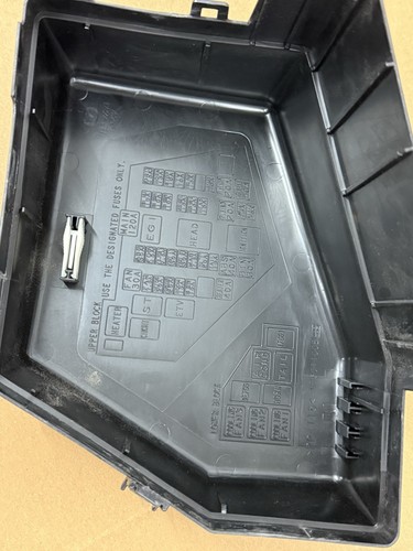 2006 MAZDA MX5 SPORT 2.0 NC MK3 UNDER BONNET FUSE RELAY BOX PLASTI LID ALL SOLID - Picture 7 of 7