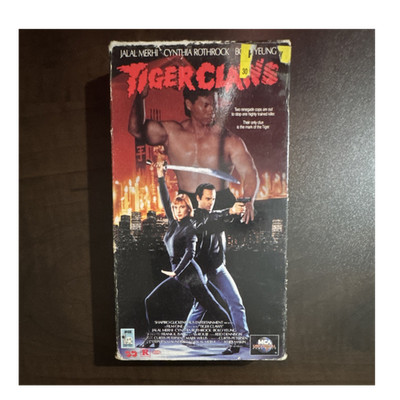 MCA Universal Tiger Claws VHS NTSC Action Martial Arts Rothrock Merhi 1997