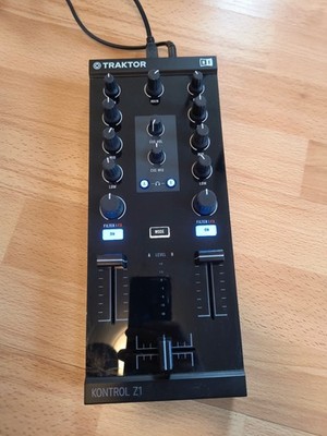 Native Instruments Traktor Kontrol Z1   Top Zustand, selten benutzt