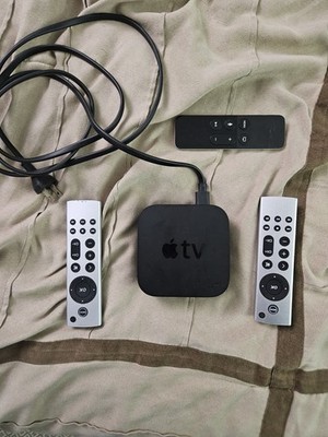 Apple TV (3rd Generation) 8GB Digital HD Media Streamer - Black