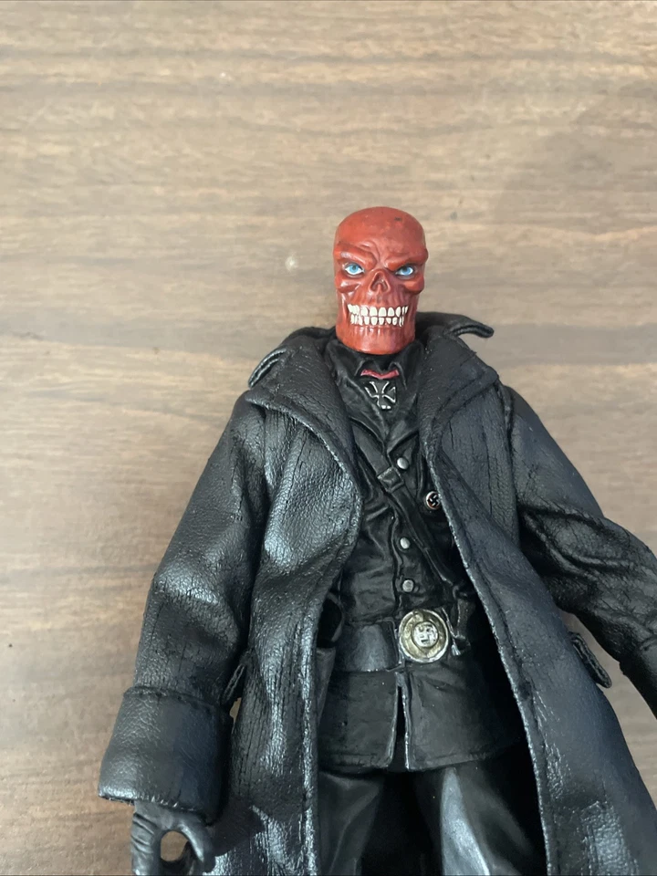 MEZCO TOYZ Kitbash 1.5 OFFICER KROENEN Corpo Cabeça de Caveira Vermelha 7" FIGURA DE AÇÃO 2004 - Imagem 3 de 4