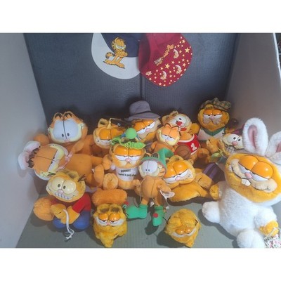 Vintage Garfield Collection Lot 16 Dakin 1981 Costume Plush PAWS Hats Mixed Era