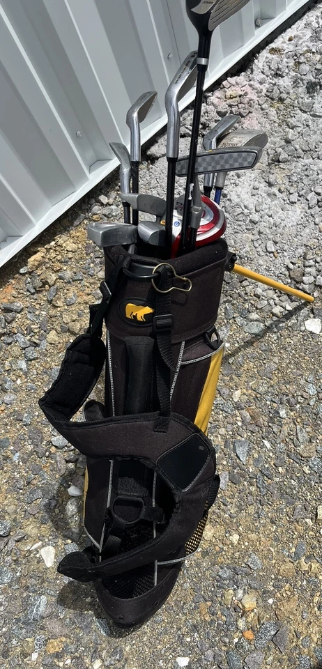 JUEGO DE PALOS DE GOLF PARA NIÑOS GOLDEN BEAR CUB JUNIOR JR con BOLSA 46"-52" de altura, palos adicionales Foto 3 de 4