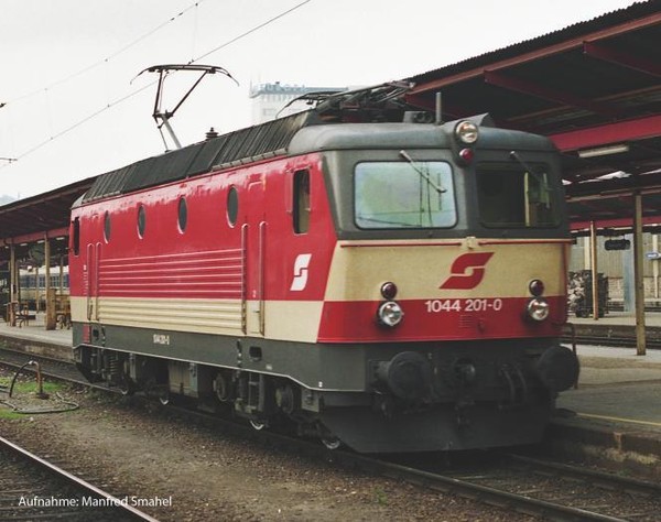 Piko ~E-Lok Rh 1044 ÖBb Iv + Plux22 Dec. 51621-image