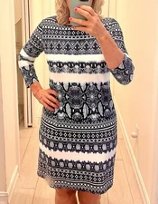 Studio Tania B. Women’s size MEDIUM. 3/4 length sleeves, lightweight knit. 