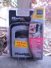 Master Lock Safe Space wall mount lock Box 5401D