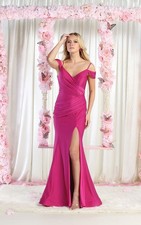 Robe longue fuchsia — Élégance moderne et féminité éclatante