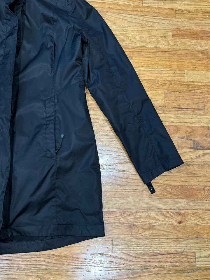 Chaqueta con capucha mediana negra ANA A New Approach para mujer Foto 3 de 4