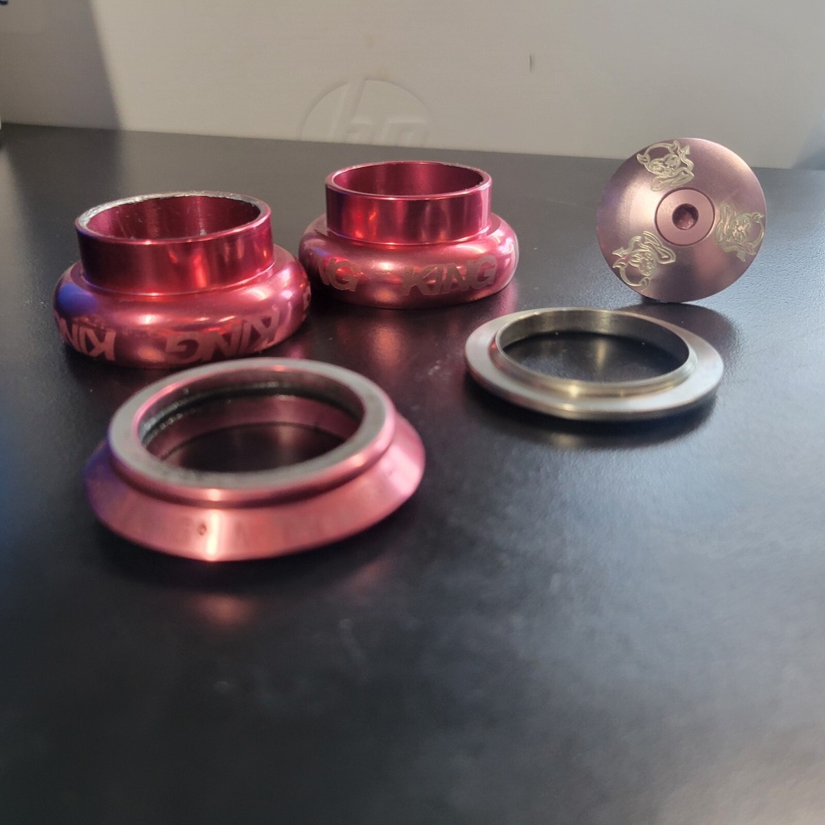 Chris King Headset PINK No Threadset 1-1/8 Sotto Voce | eBay Chris King Headset PINK No Threadset 1-1/8 Sotto Voce | eBay