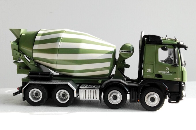 NZG for Mercedes-Benz Actros 8x4 mixer for emslandbeton 1/50