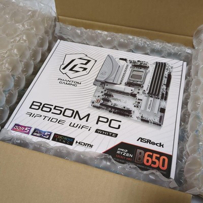 ASRock B650M PG RIPTIDE WIFI White AM5 Micro ATX Motherboard DDR5 New