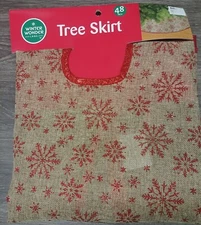 Winter Wonder Lane 48 Inch Burlap / Red Glitter Sn/flake Red  Tree skirt NEW!!