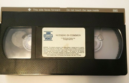 NOTHING IN COMMON VHS, 1986 Jackie Gleason Tom Hanks Eva Marie Saint - Imagen 2 de 6