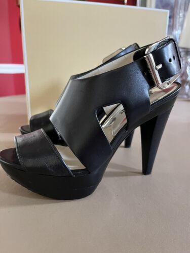 Michael Kors Women’s Black Dress Shoes. Carla Platform Style. Rare Size 4.5M