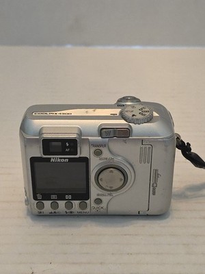 Nikon COOLPIX 4300 4.0MP Digital Camera Extra Battery Charger