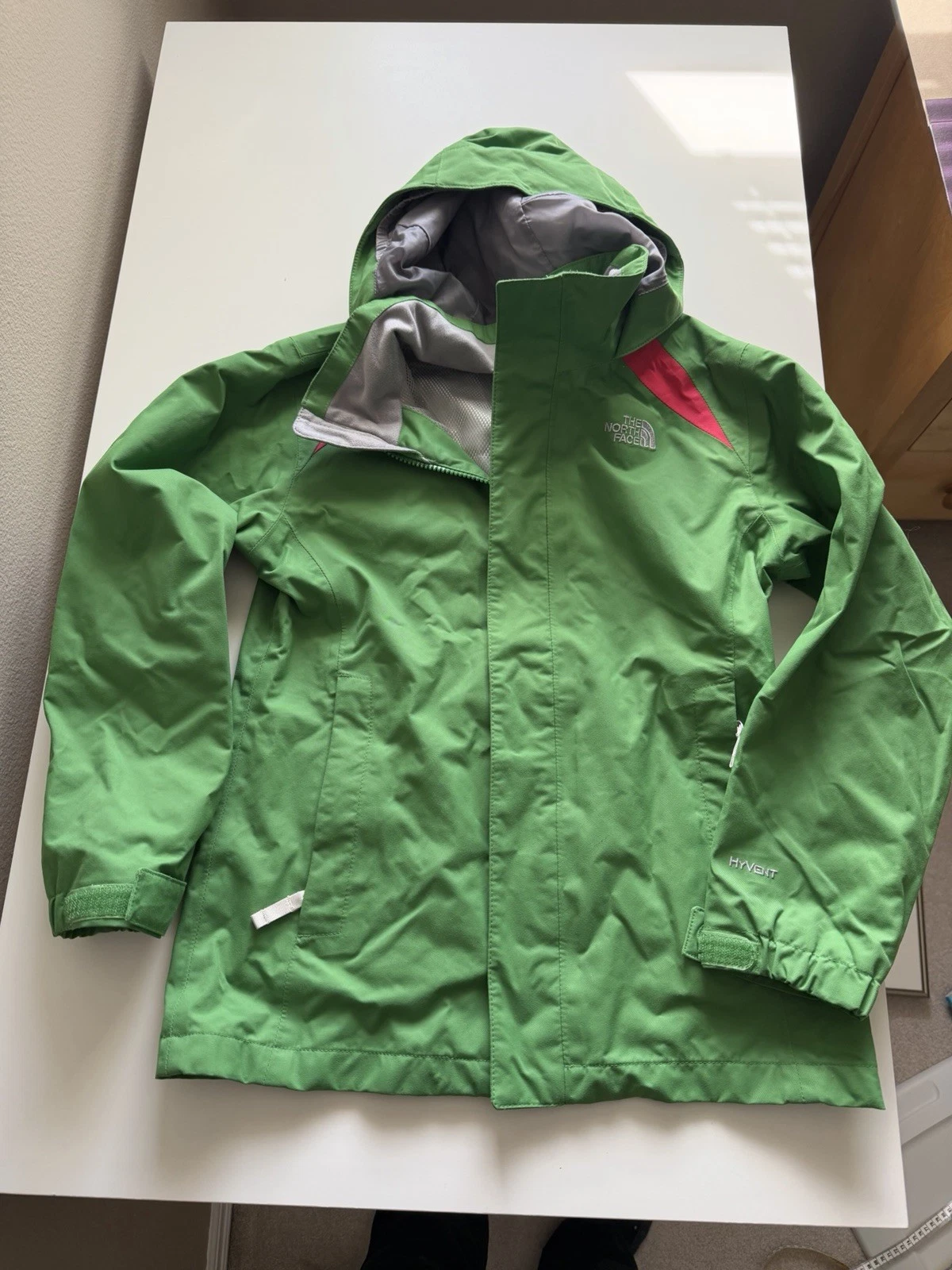 The North Face HyVent Rain Jacket Girls Youth 10-12 Green Hooded Waterproof