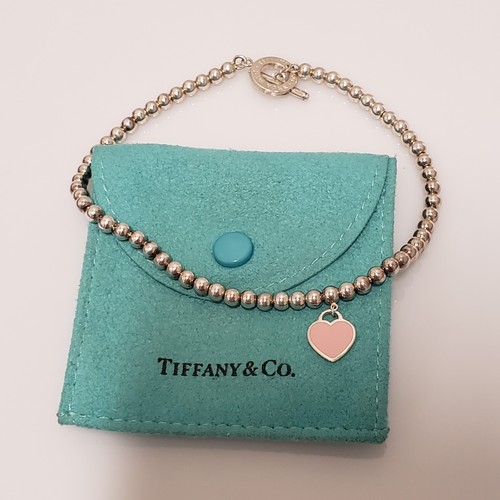 Tiffany & Co. Sterlingsilber 4 mm Perlen Kugel Mini Rosa Emaille Herz Fußkettchen 9 Zoll