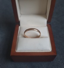 Vintage 1968 9ct Gold Wedding Band 1.89g Hallmarked Birmingham Size R Boxed