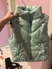 Chaleco acolchado Hello Kitty X Forever 21 verde menta mediano NUEVO con etiquetas