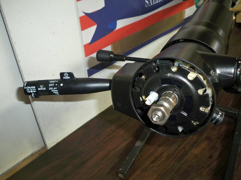 88 -94 Chevrolet C1500 c2500  c3500   MANUAL Tilt Steering Column. REBUILT - Image 3 of 4