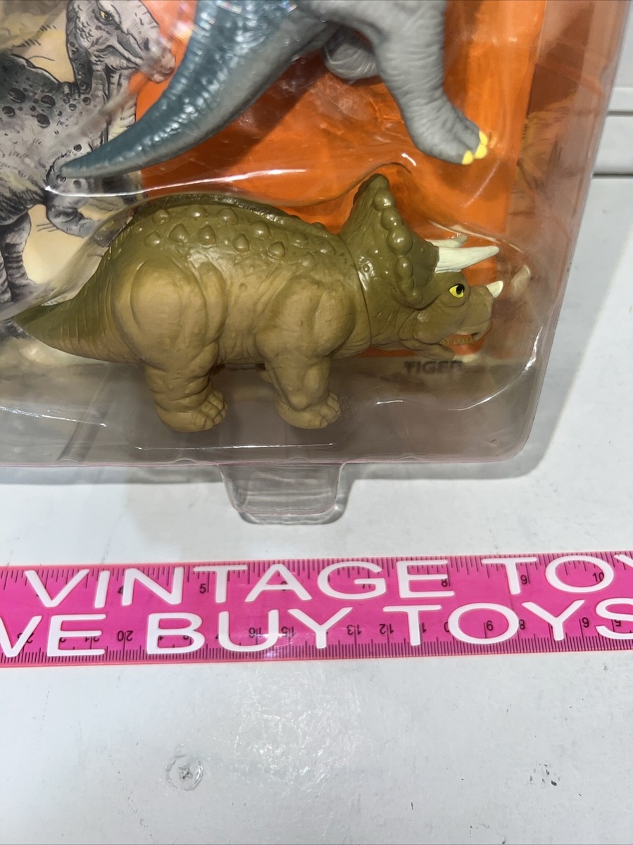 Land of the Lost Muttaburrasaurus & Triceratops Figures 1992