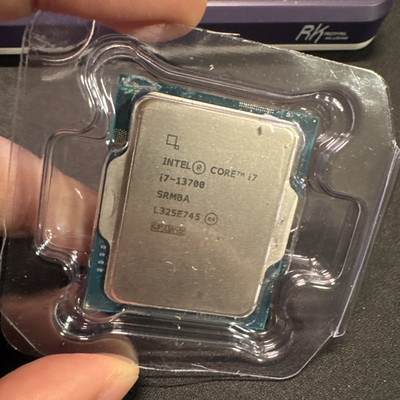 Intel Core i7-13700 Processor (5.2 GHz, 16 Cores, LGA 1700)