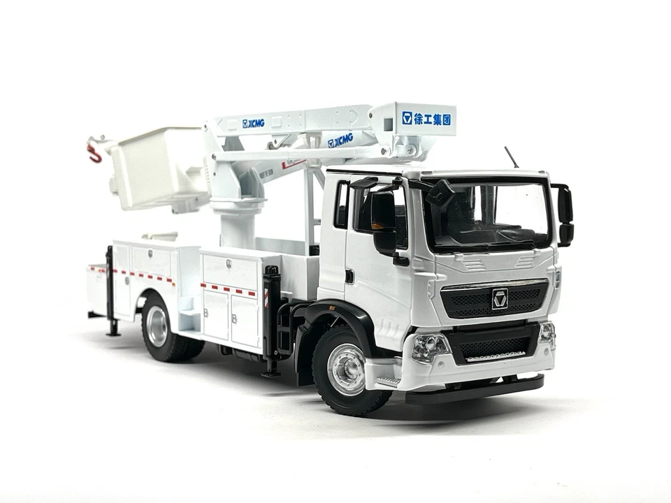 1/32 XCMG 18M insulated bucket arm working truck Diecast model truck boxed - Image 4 of 4