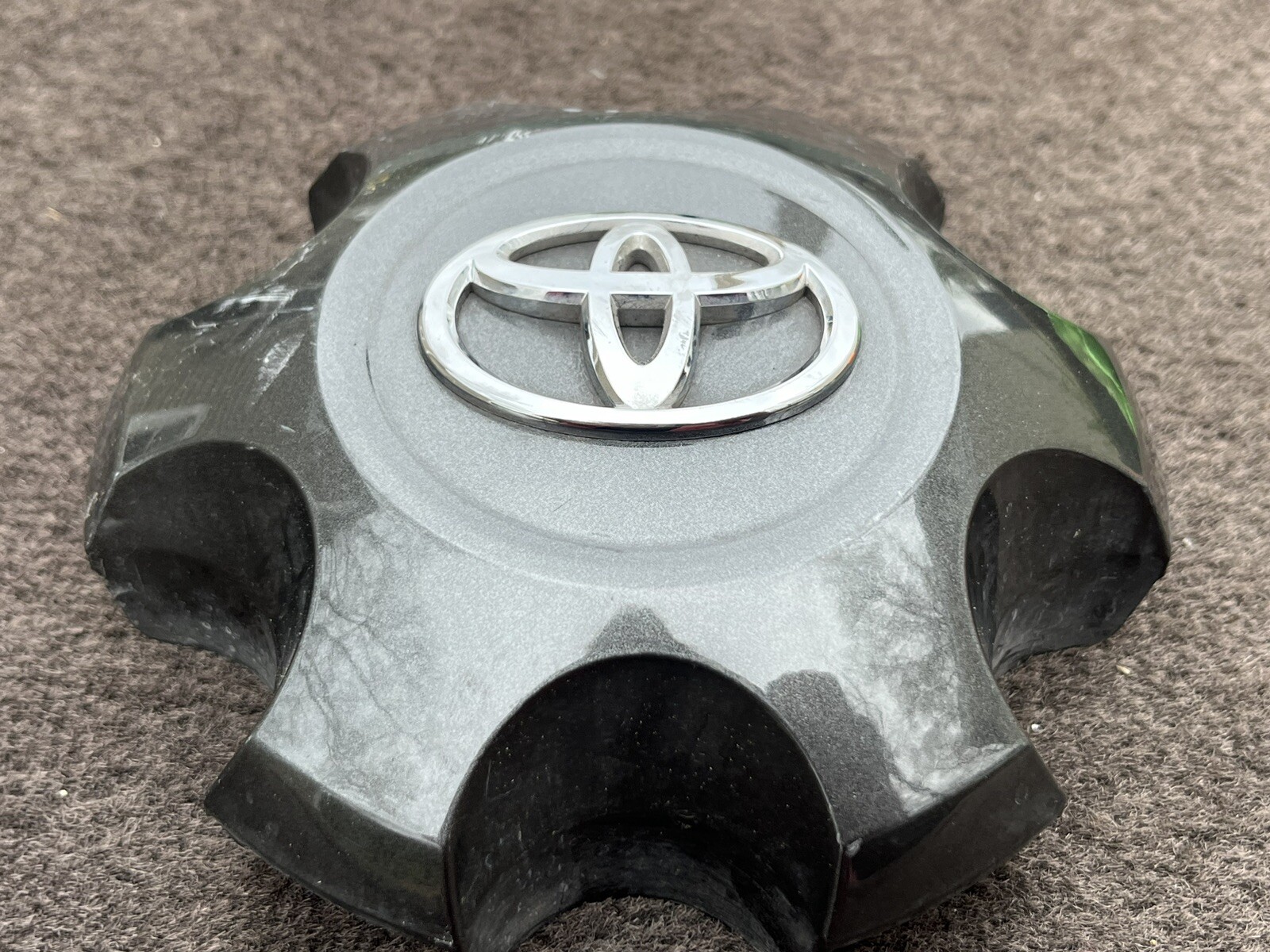 16 17 18 19 Toyota Tacoma TRD Alloy Wheel Charcoal Center Cap 4260B-04060