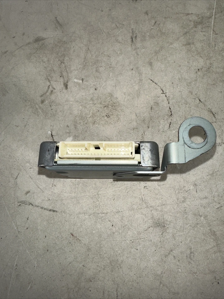 Chasis ECM Driver Assist Sistema Pre-choque Se Adapta a 17-18 RAV4 304906 Foto 4 de 4