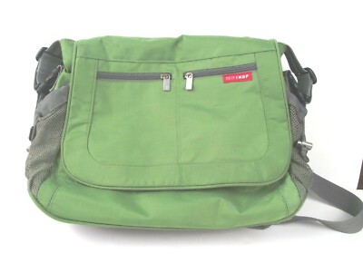 Skip Hop Via Tech Messenger Green Changing Diaper Bag (XLI)