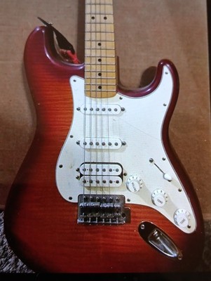 Fender Standard  Stratocaster HSS Electric Guitar MX13323327