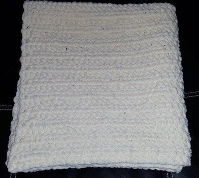 CROCHET VINTAGE WHITE THICK N CHUNKY BABY BLANKET GIRL BOY NEUTRAL OFF SOFT NEW 