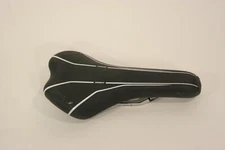 Oval Concepts 500T Triathlon Saddle 135 x 260 mm, ChroMo Rails, Black & White