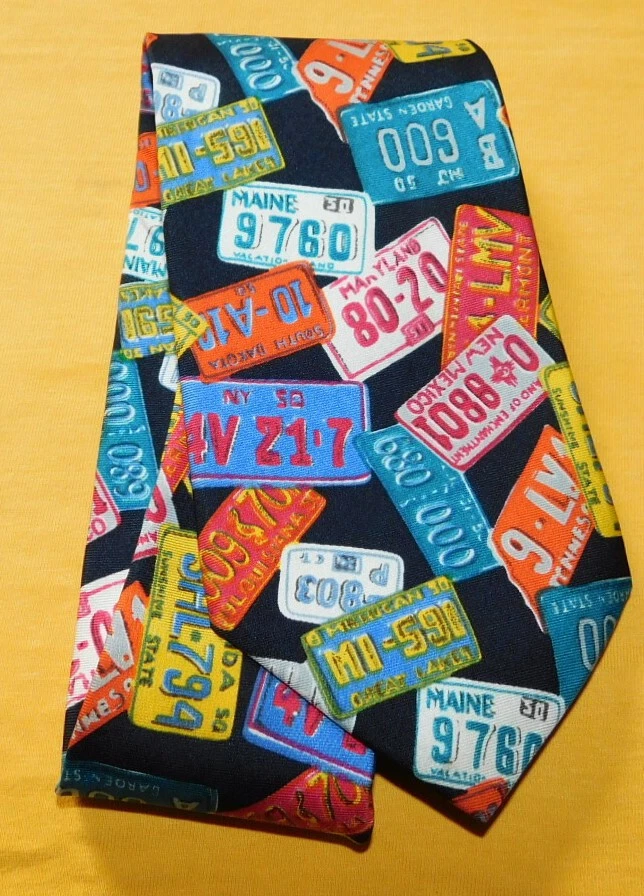 PERRY ELLIS СДЕЛАНО В США МНОГОЦВЕТНЫЕ НОМЕРНЫЕ ЗНАКИ МОТИВ ГАЛСТУК - ГАЛСТУКИ. - Изображение 2 из 3