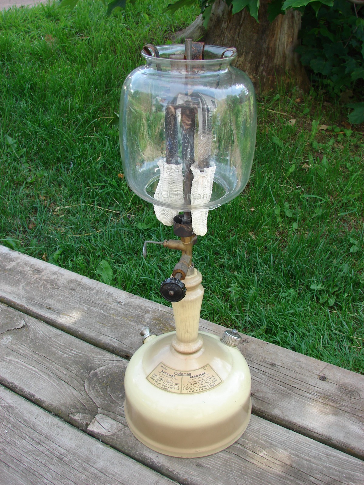 Vintage Coleman Sunshine Of The Night Model 152 Lamp Kerosene