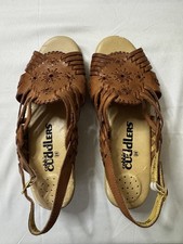 Cobbie Cuddlers women’s brown woven huarache leather comfort sandals size 8W 